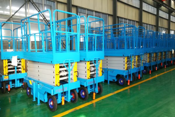 移动液压升降机