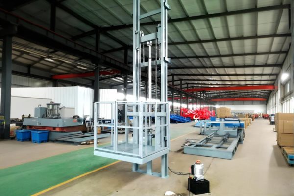 小型导轨升降机图片